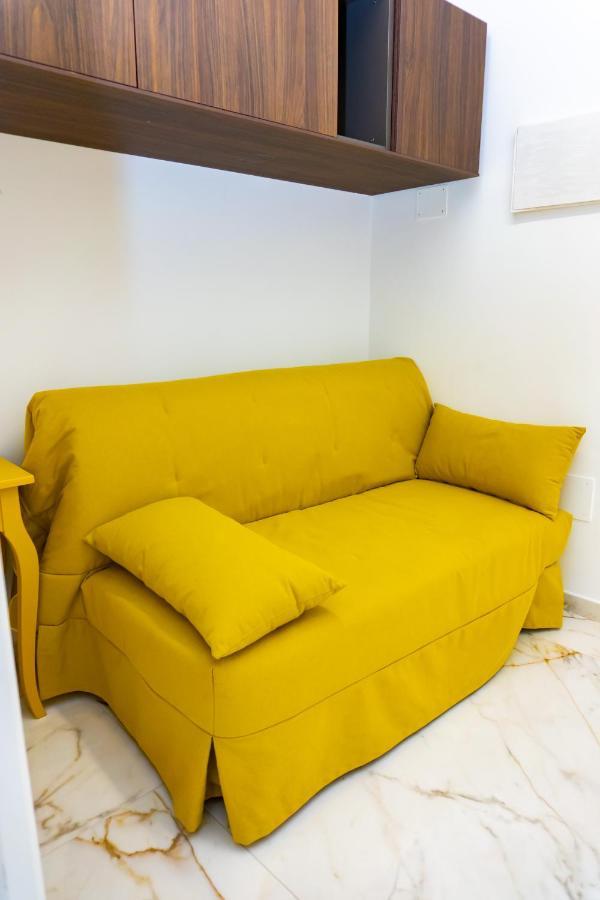 Fian Apartment 2.0 Наполи Екстериор снимка