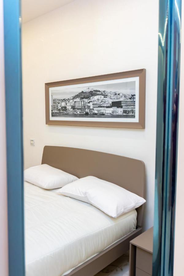 Fian Apartment 2.0 Наполи Екстериор снимка