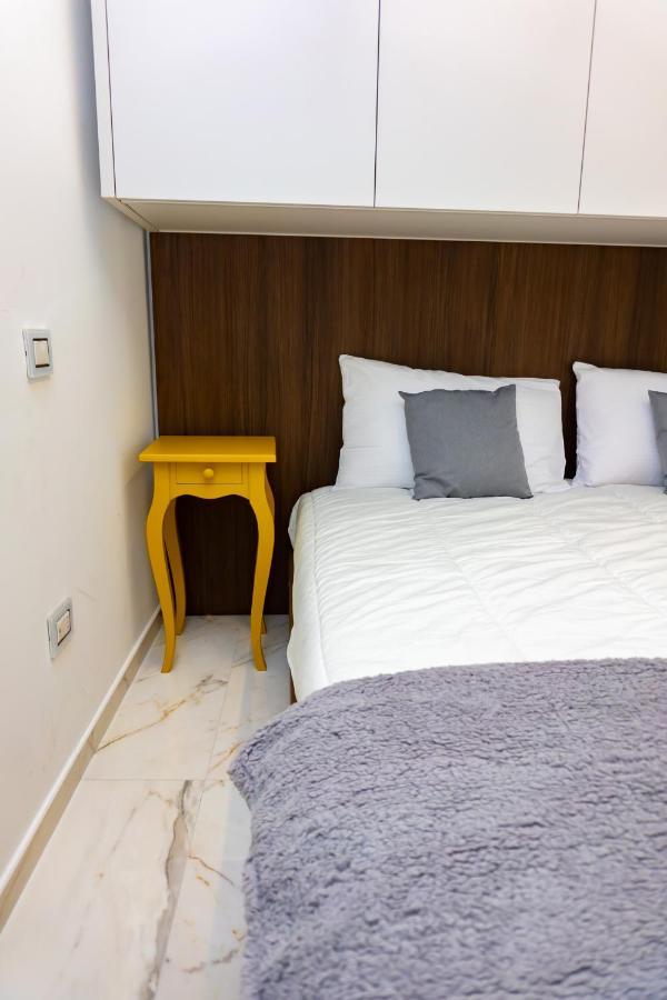 Fian Apartment 2.0 Наполи Екстериор снимка
