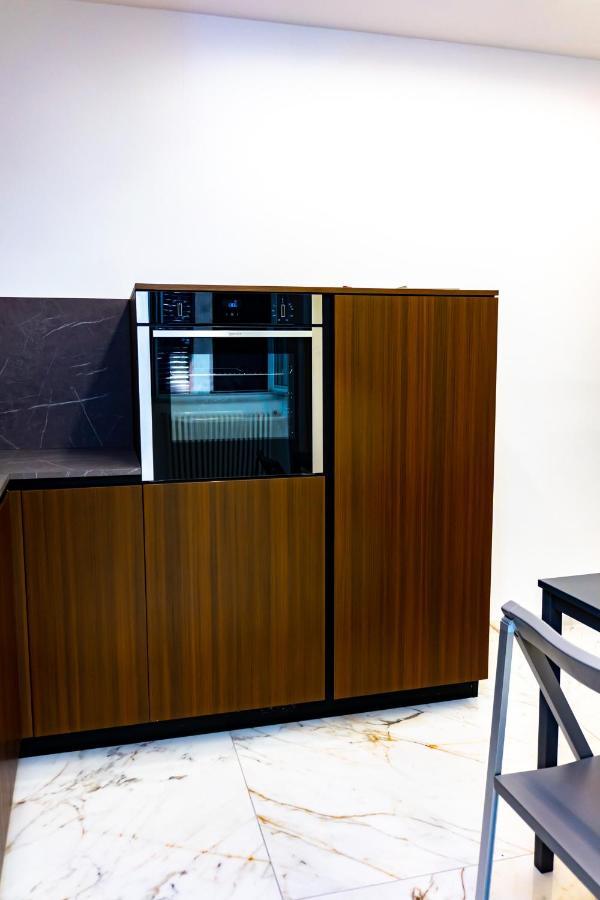 Fian Apartment 2.0 Наполи Екстериор снимка