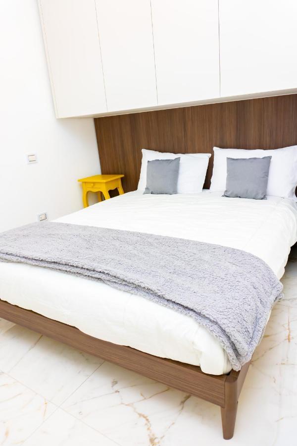 Fian Apartment 2.0 Наполи Екстериор снимка